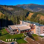 Strachan Family Jasna Hotel