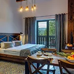 Strachan Family Jasna Hotel