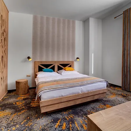 Strachan Family Jasna 3*