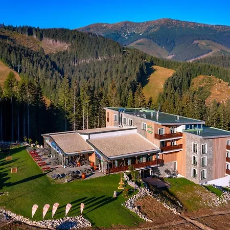 Strachan Family Jasna Hotel