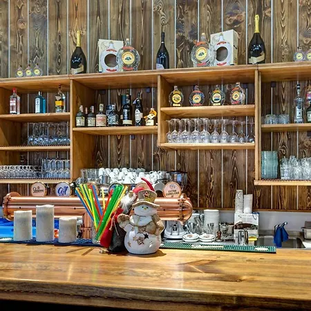 Strachan Family Jasna Dolina Demianowska