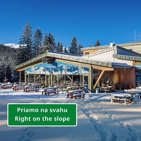 Strachan Family Jasna فندق 3*