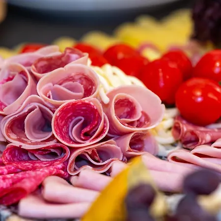 Strachan Family Jasna