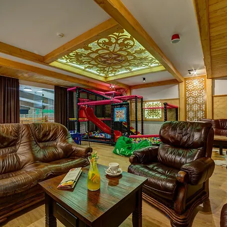 Strachan Family Jasna Hotel Dolina Demianowska