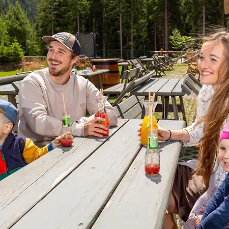 Strachan Family Jasna Hotel