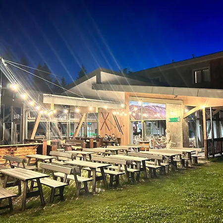 Strachan Family Jasna 3* デマノブスカ・ドリーナ