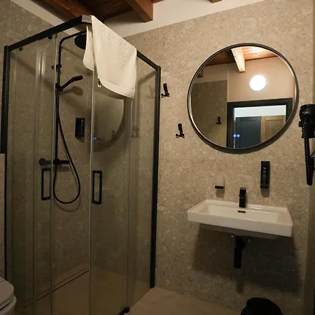 Strachan Family Jasna