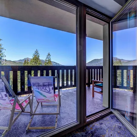 Strachan Family Jasna Hotel 3*