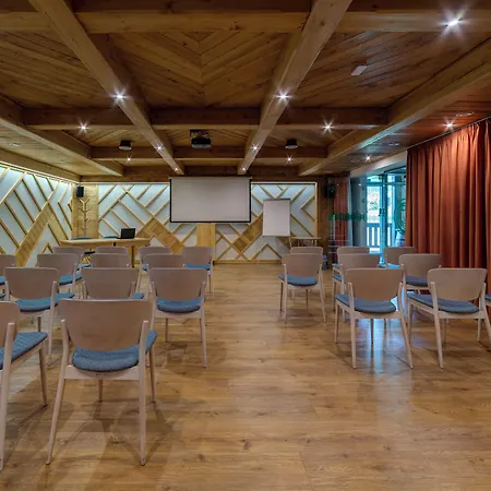 ホテル Strachan Family Jasna デマノブスカ・ドリーナ