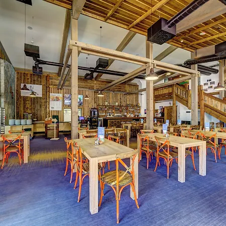 Strachan Family Jasna 3*