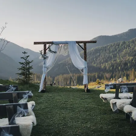 Strachan Family Jasna ホテル